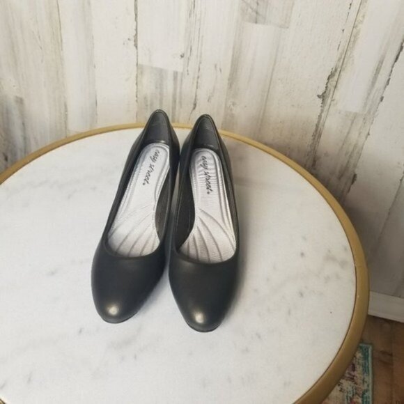 Easy Street Pewter Fabulous Classic Pump Narrow Width - Picture 6 of 8